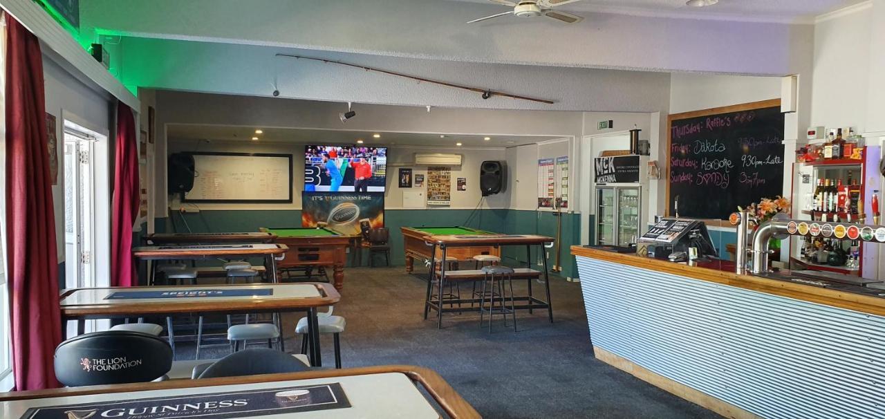 Hotel Motueka Backpackers, Loud Live Music Friday Saturday Nights Exterior foto